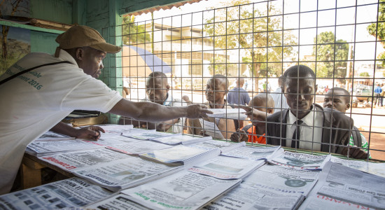 Kranten kiosk in de Centraal Afrikaanse Republiek